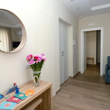 Salotto Vomero 7 Apartment *