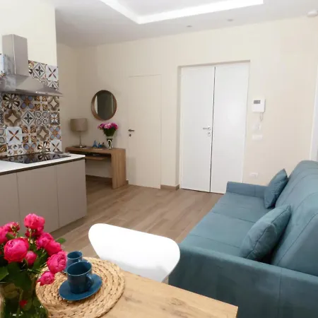 Salotto Vomero 7 Apartment